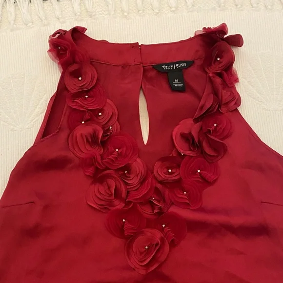 White House/Black Market Elegant Red 3D Floral Trim Blouse great for Holidays - Picture 3 of 9